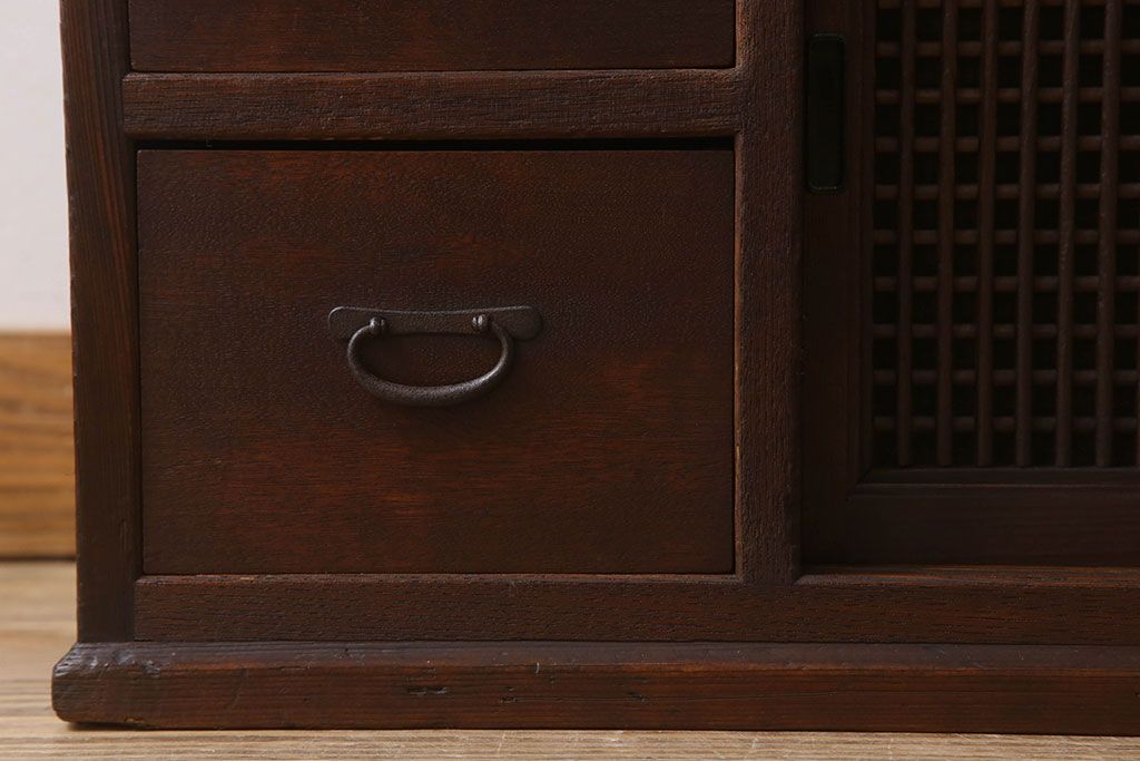 アンティーク家具　高級品　意匠が素晴らしい　アンティーク茶箪笥