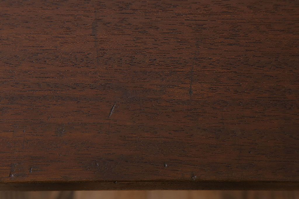アンティーク家具　天板一枚板　ラワン材　シンプルな鉄脚テーブル(2)