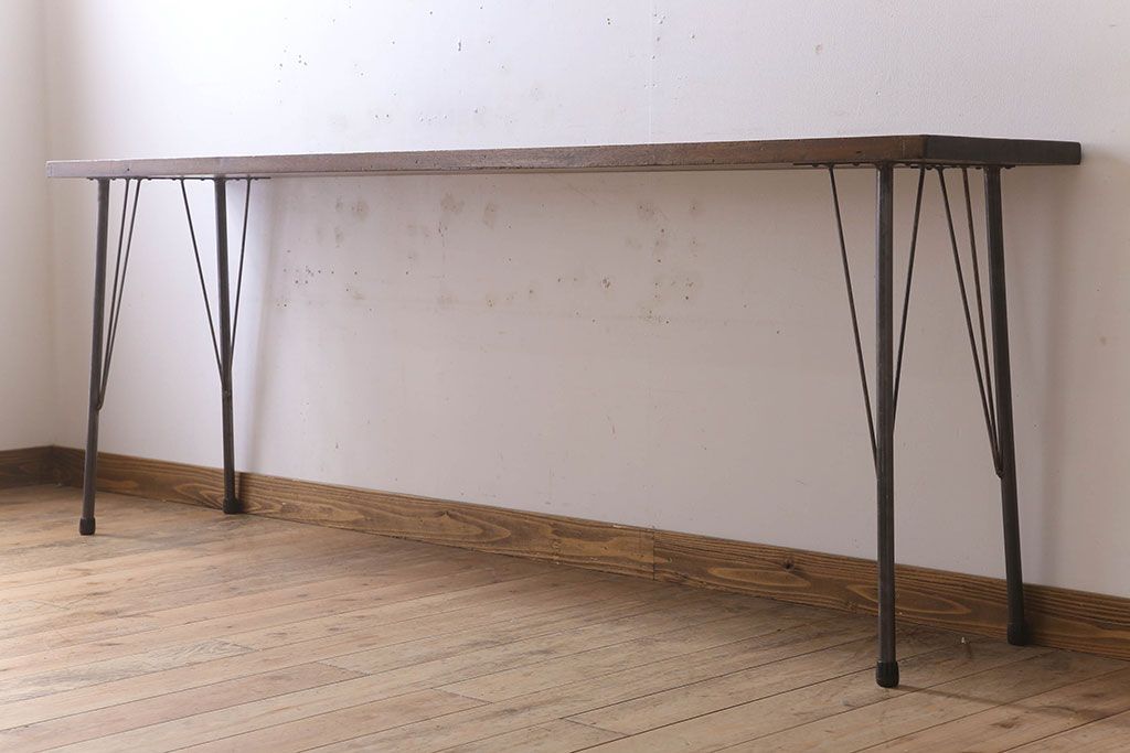 アンティーク家具　天板一枚板　ラワン材　シンプルな鉄脚テーブル(2)