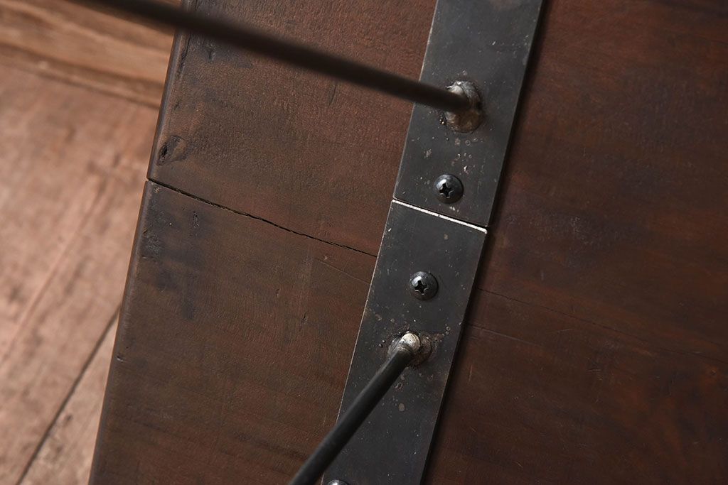 アンティーク家具　古い天板一枚板の鉄脚テーブル