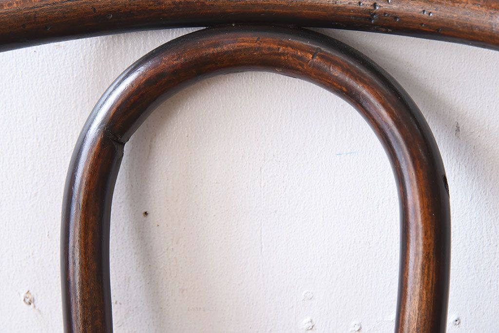 アンティーク家具　FISCHEL(フィスケル)　アンティークのベントウッドチェア(1)