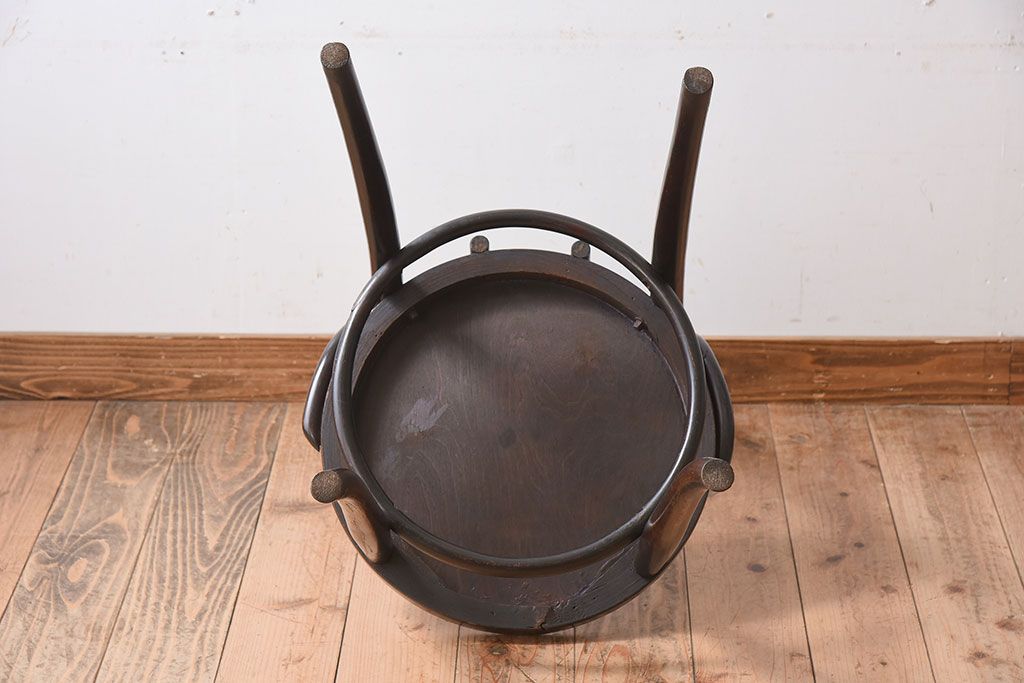アンティーク家具　FISCHEL(フィスケル)　アンティークのベントウッドチェア(1)