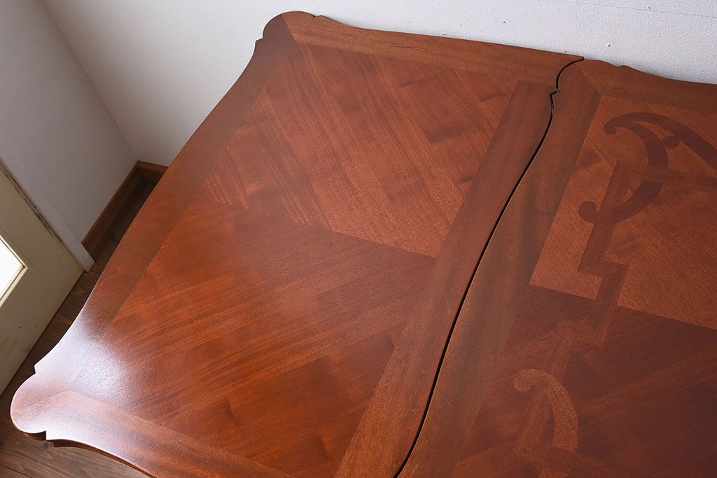 ヴィンテージ家具　フランスビンテージ　パーケット天板　マホガニー材　猫脚のエクステンションテーブル