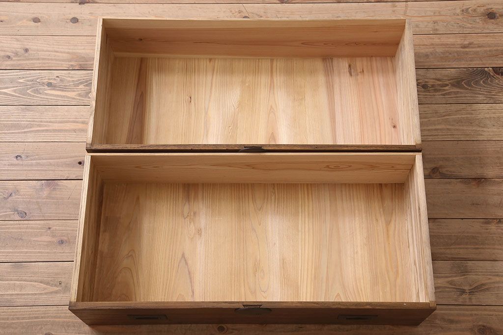 アンティーク家具　鉄脚付き!シンプルな古い木製の箪笥ローボード(衣装箪笥)