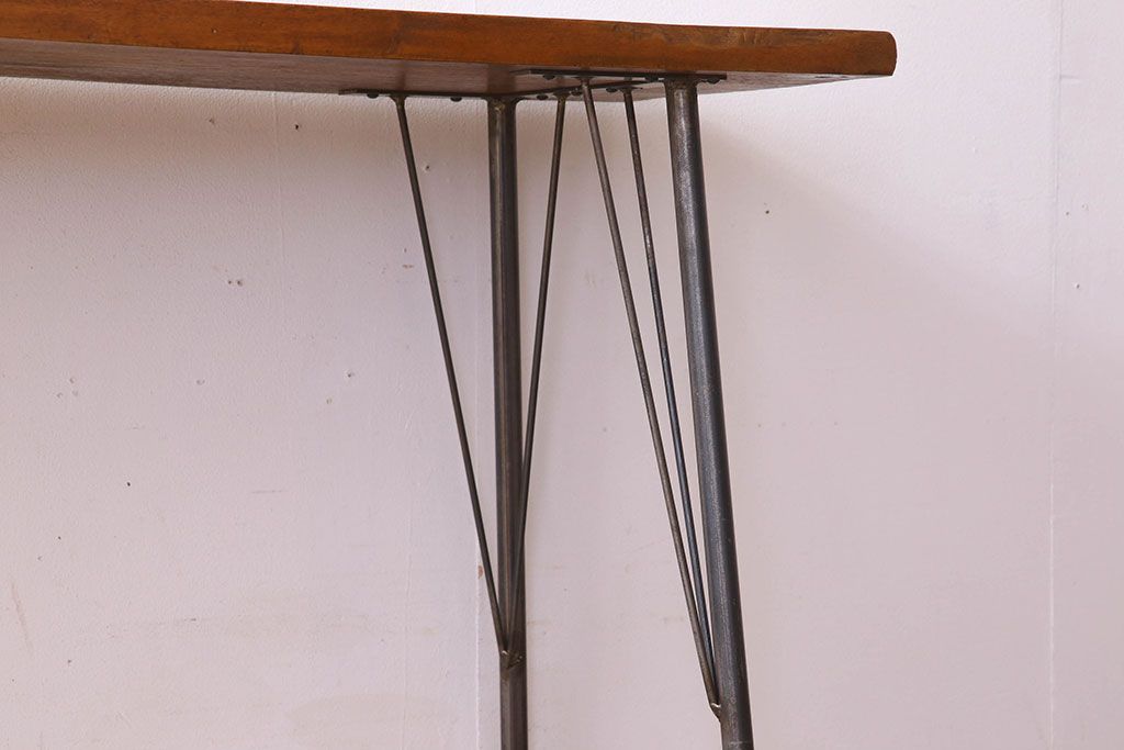 アンティーク家具 天板一枚板 ラワン材 シンプルな鉄脚テーブル