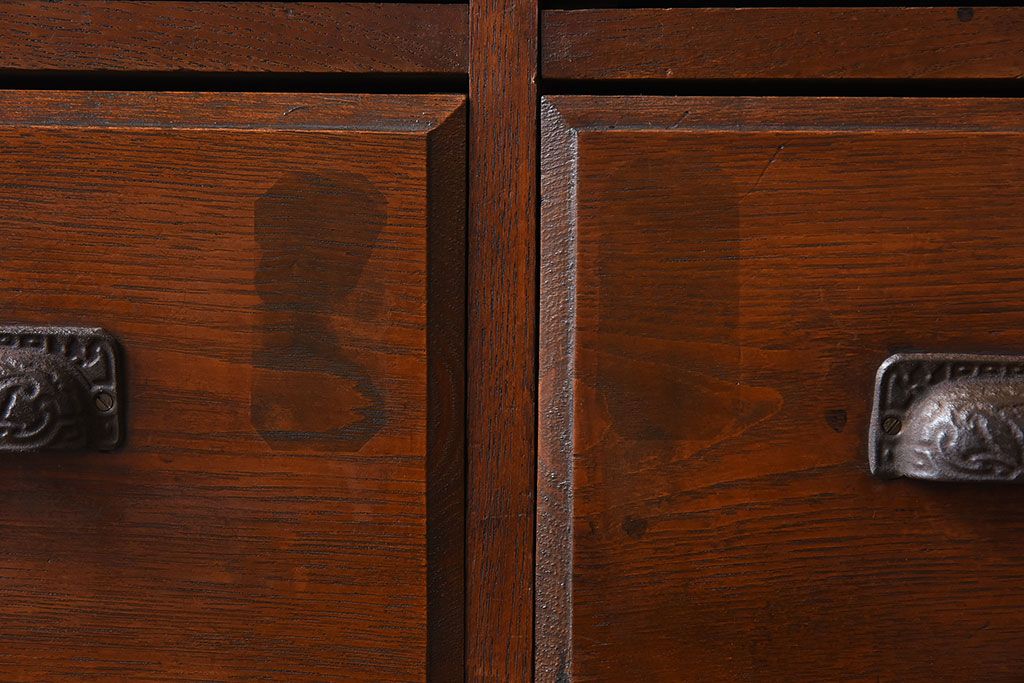 アンティーク家具　前面栓材　古い木製のアンティーク薬箪笥(引き出し)