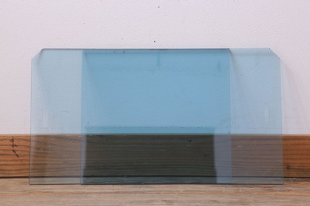 レトロ家具　昭和レトロ　チェッカーガラス入り!ペイント本箱