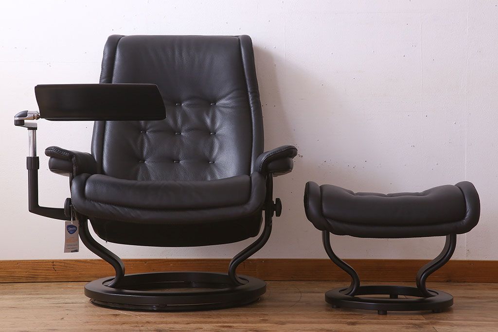 中古美品　EKORNES(エコーネス)　ロイヤルシリーズ　ストレスレスチェア・オットマン(テーブル付き)