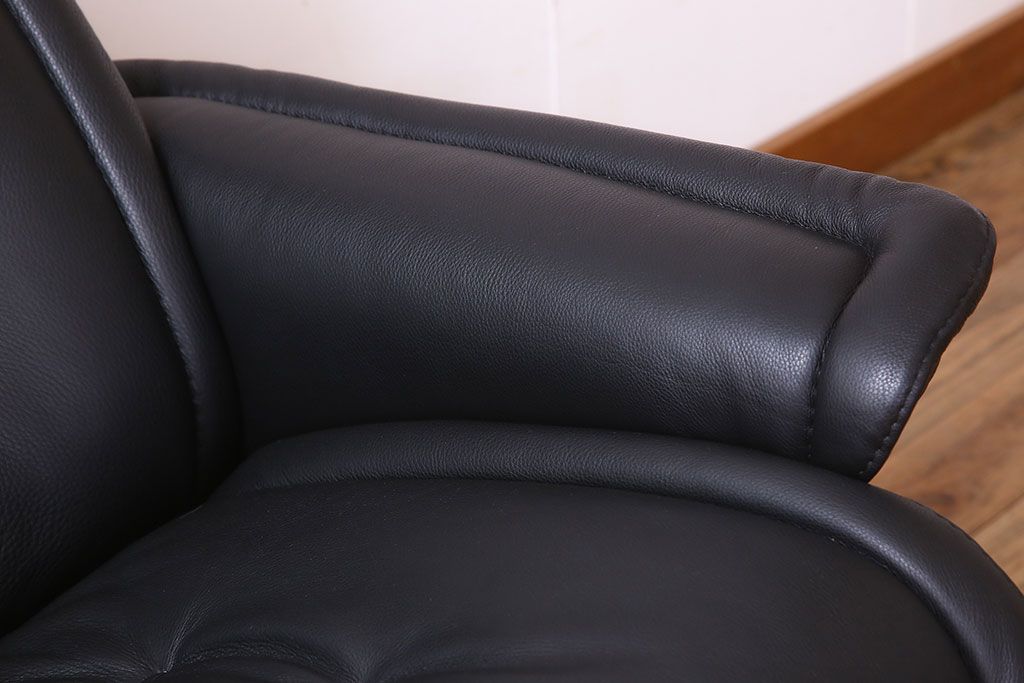 中古美品　EKORNES(エコーネス)　ロイヤルシリーズ　ストレスレスチェア・オットマン(テーブル付き)