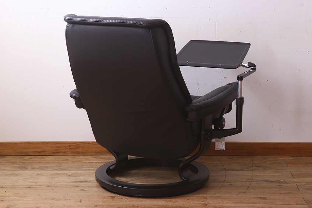 中古美品　EKORNES(エコーネス)　ロイヤルシリーズ　ストレスレスチェア・オットマン(テーブル付き)