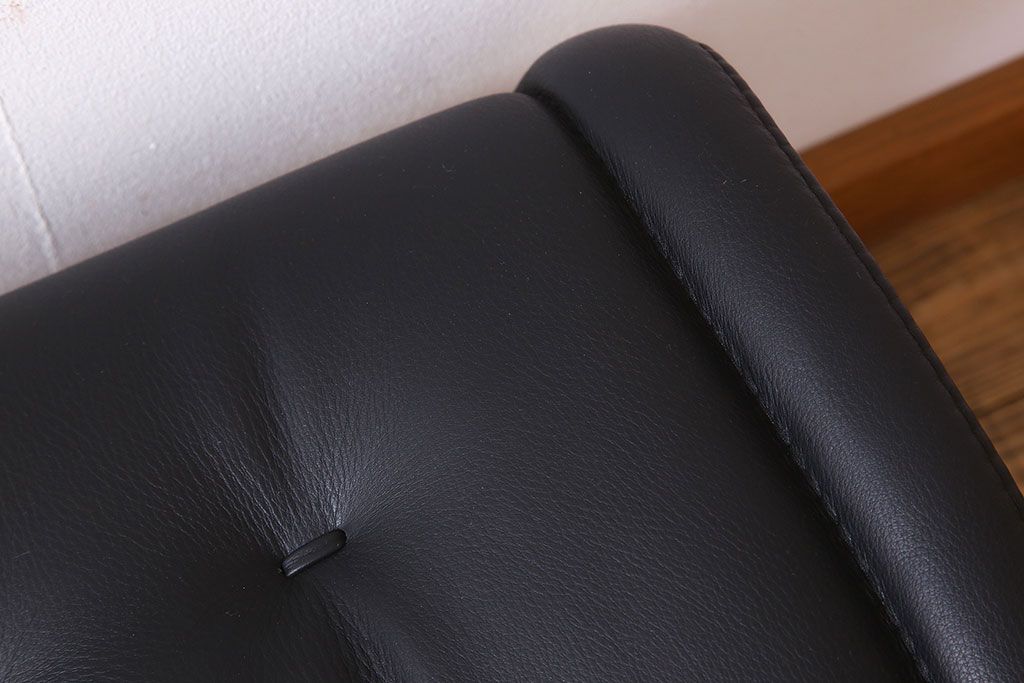 中古美品　EKORNES(エコーネス)　ロイヤルシリーズ　ストレスレスチェア・オットマン(テーブル付き)