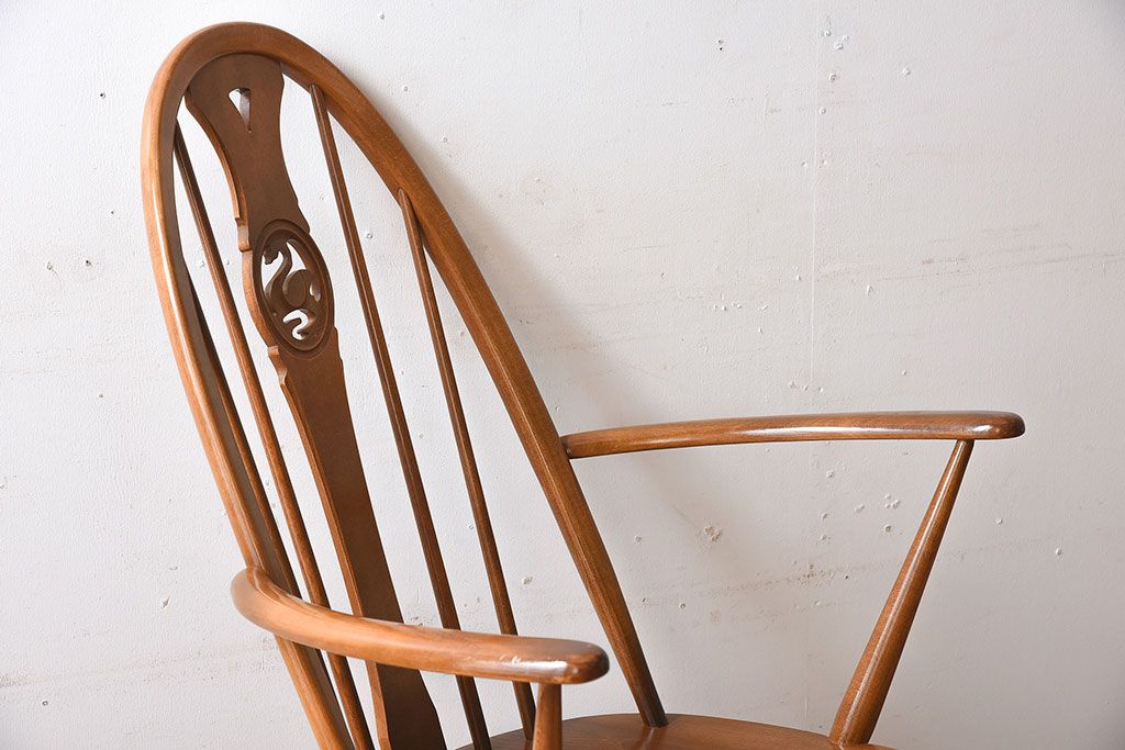 ヴィンテージ家具　イギリス　ERCOL(アーコール)　ビンテージ　スワンアームチェア(クエーカーチェア)(1)