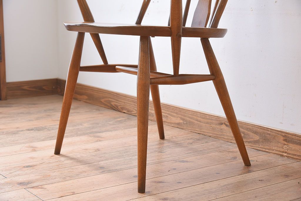 ヴィンテージ家具　イギリス　ERCOL(アーコール)　ビンテージ　スワンアームチェア(クエーカーチェア)(1)
