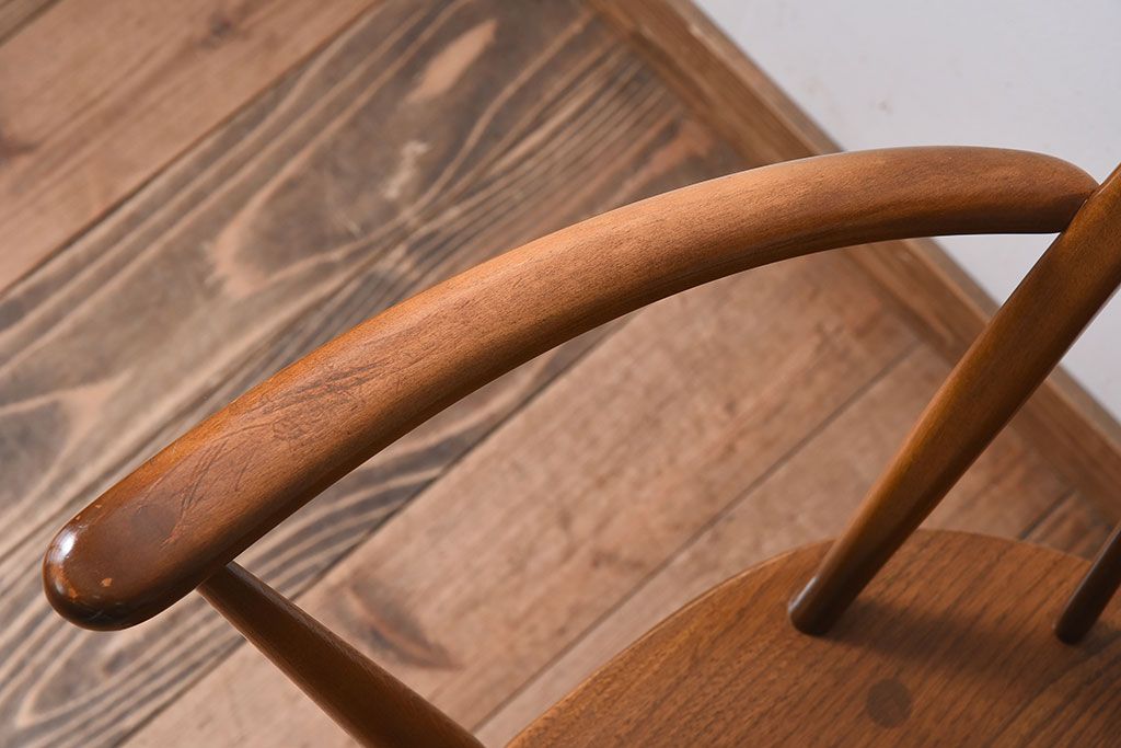 ヴィンテージ家具　イギリス　ERCOL(アーコール)　ビンテージ　スワンアームチェア(クエーカーチェア)(1)