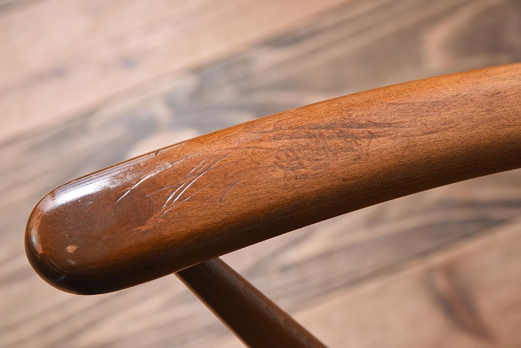 ヴィンテージ家具　イギリス　ERCOL(アーコール)　ビンテージ　スワンアームチェア(クエーカーチェア)(1)