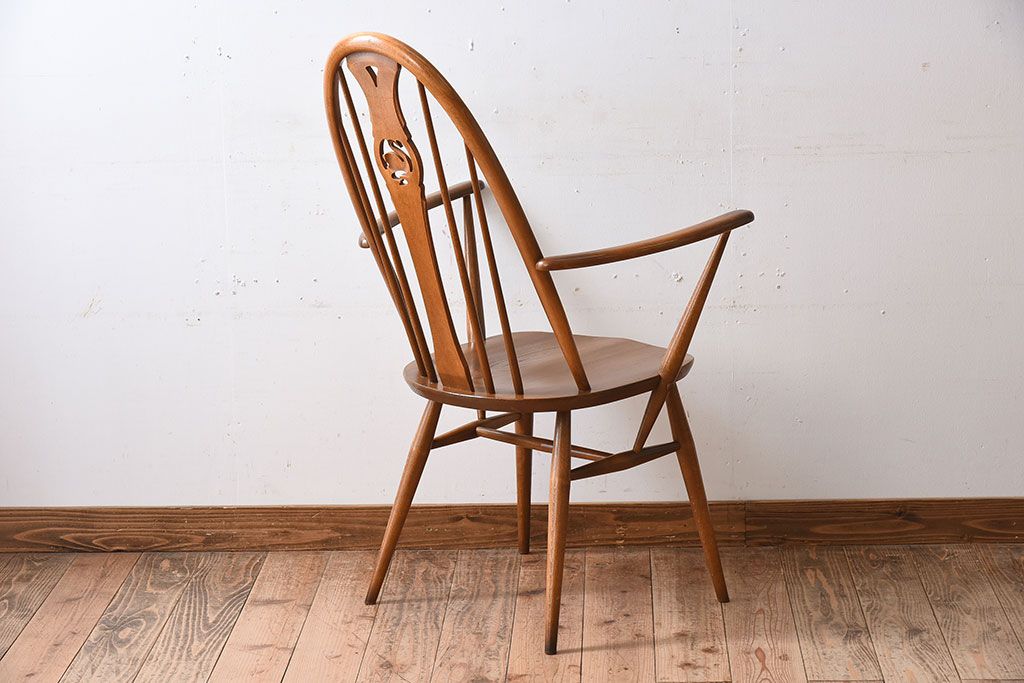 ヴィンテージ家具　イギリス　ERCOL(アーコール)　ビンテージ　スワンアームチェア(クエーカーチェア)(1)