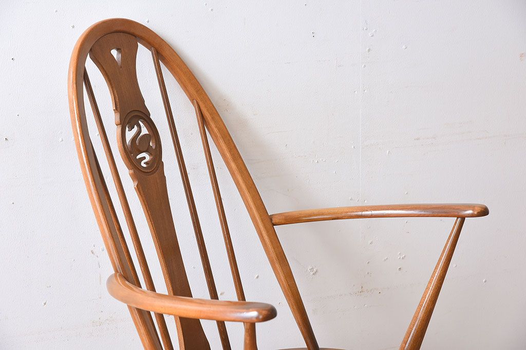 ヴィンテージ家具　イギリス　ERCOL(アーコール)　ビンテージ　スワンアームチェア(クエーカーチェア)(2)