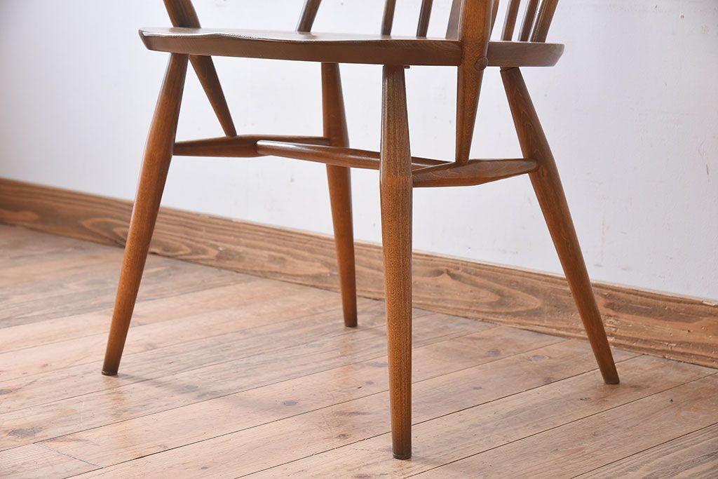 ヴィンテージ家具　イギリス　ERCOL(アーコール)　ビンテージ　スワンアームチェア(クエーカーチェア)(2)