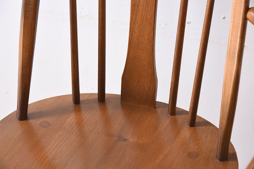ヴィンテージ家具　イギリス　ERCOL(アーコール)　ビンテージ　スワンアームチェア(クエーカーチェア)(2)