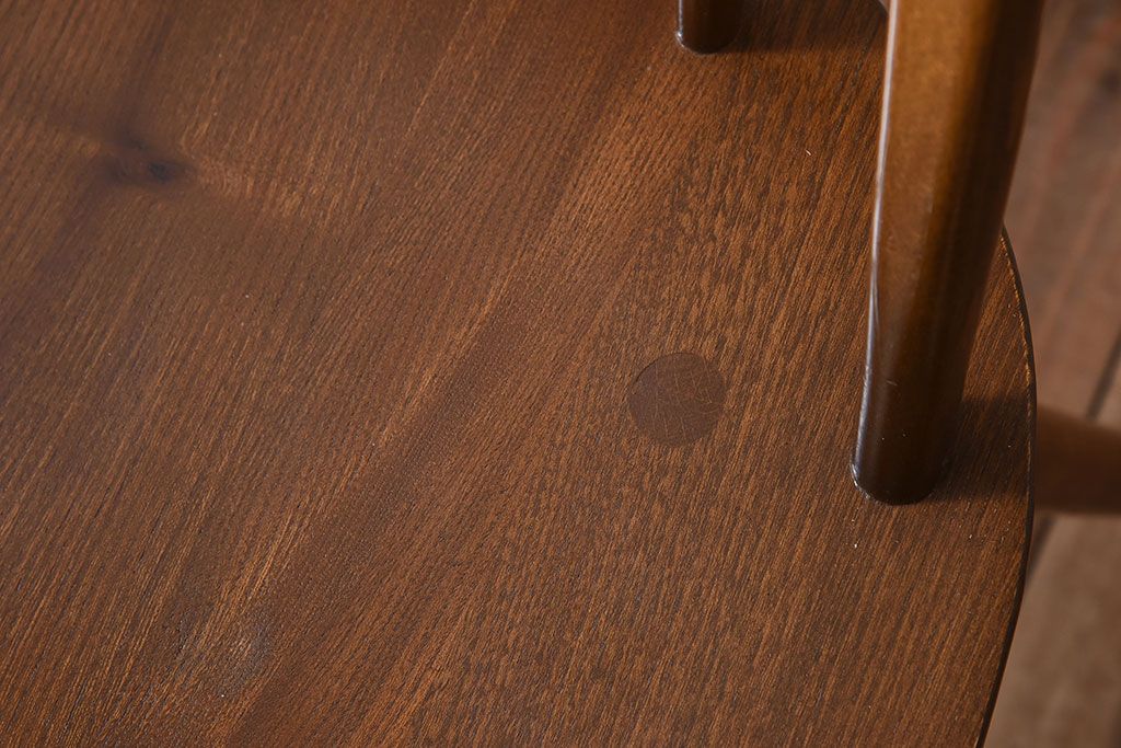 ヴィンテージ家具　イギリス　ERCOL(アーコール)　ビンテージ　スワンアームチェア(クエーカーチェア)(2)