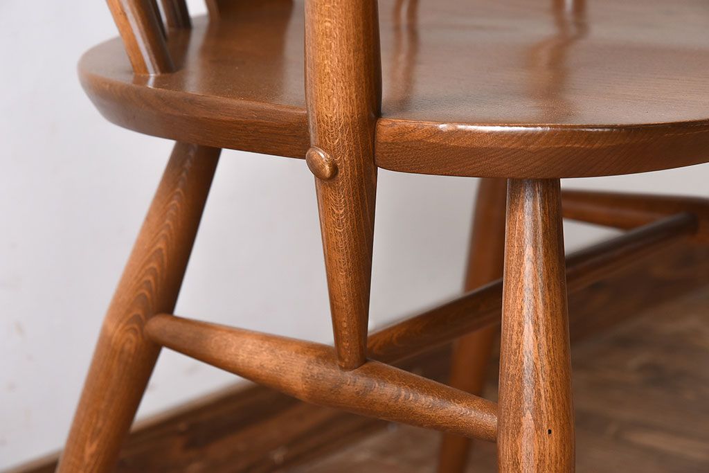 ヴィンテージ家具　イギリス　ERCOL(アーコール)　ビンテージ　スワンアームチェア(クエーカーチェア)(2)
