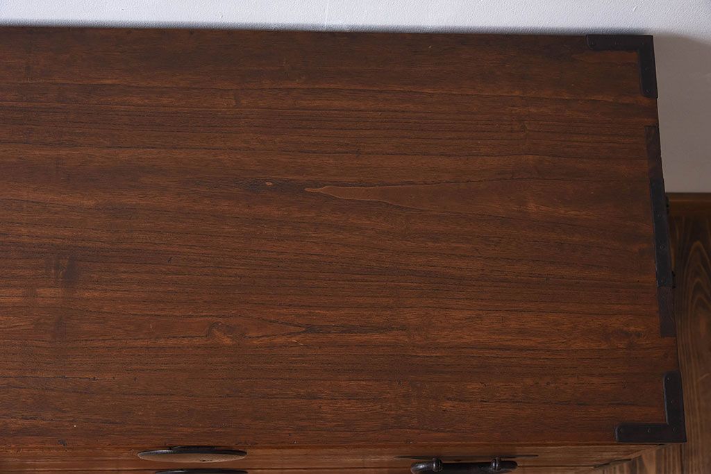 アンティーク家具　総桐材　和製アンティーク　鉄脚付き!シンプルな古い木の時代箪笥ローボード(1)