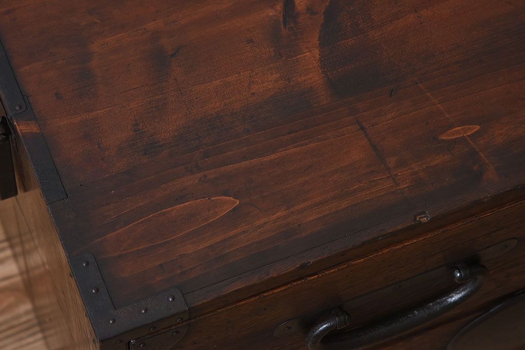 アンティーク家具　和製アンティーク　前面桐材!シンプルな丸金具の時代箪笥ローボード(衣装箪笥)(2)