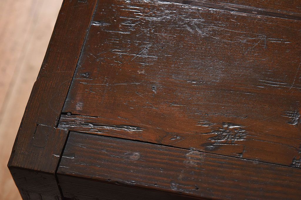 アンティーク家具　丸金具付き　和製アンティーク　前面欅材製の帳場箪笥