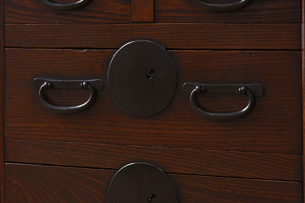 アンティーク家具　丸金具付き　和製アンティーク　前面欅材製の帳場箪笥