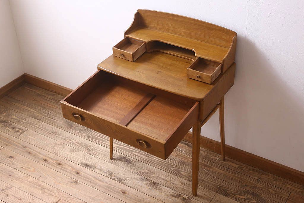 ヴィンテージ家具　イギリス　ERCOL(アーコール)　ビンテージ　サイドデスク