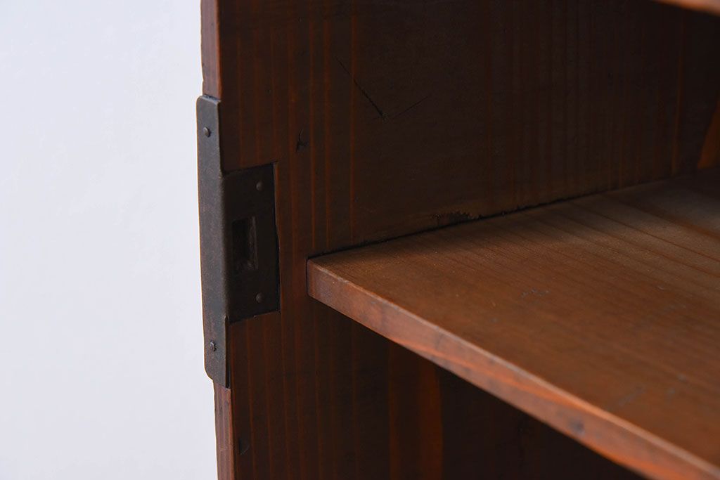 アンティーク家具　明治大正期　古い檜材の小ぶりでシンプルなアンティーク収納棚