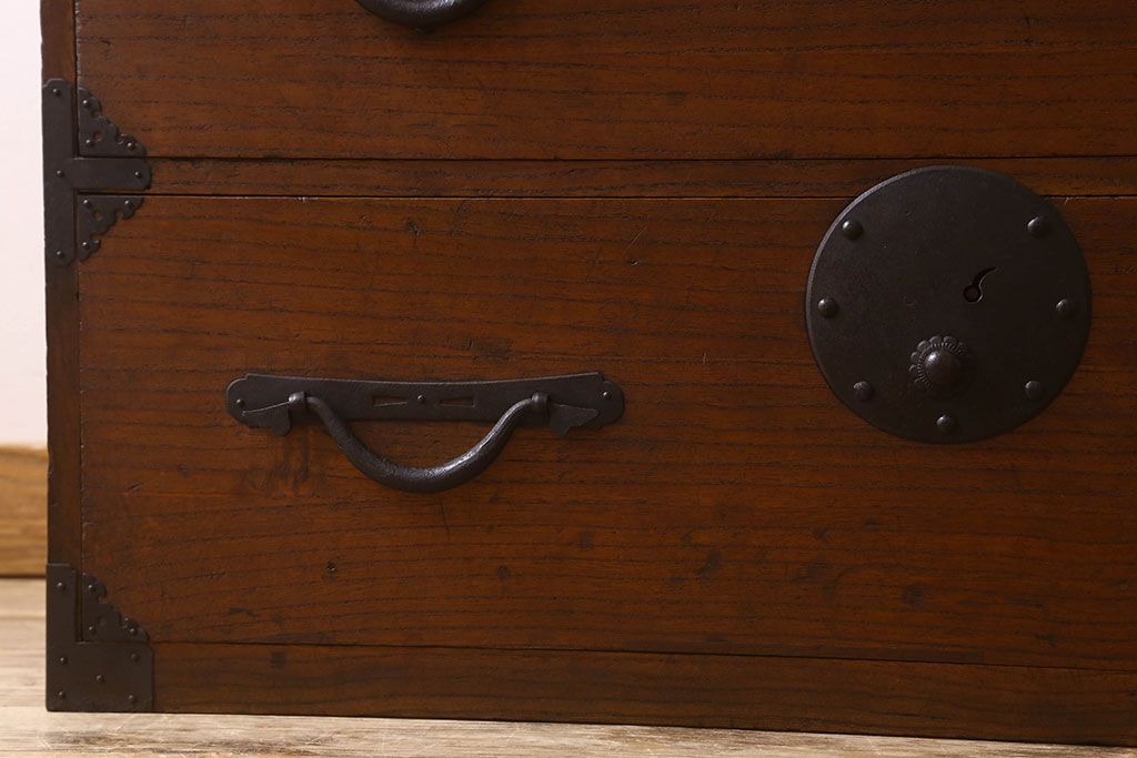 アンティーク家具　総桐材　和製アンティーク　上手物　二段重ね時代箪笥(衣装箪笥、桐箪笥、桐たんす)
