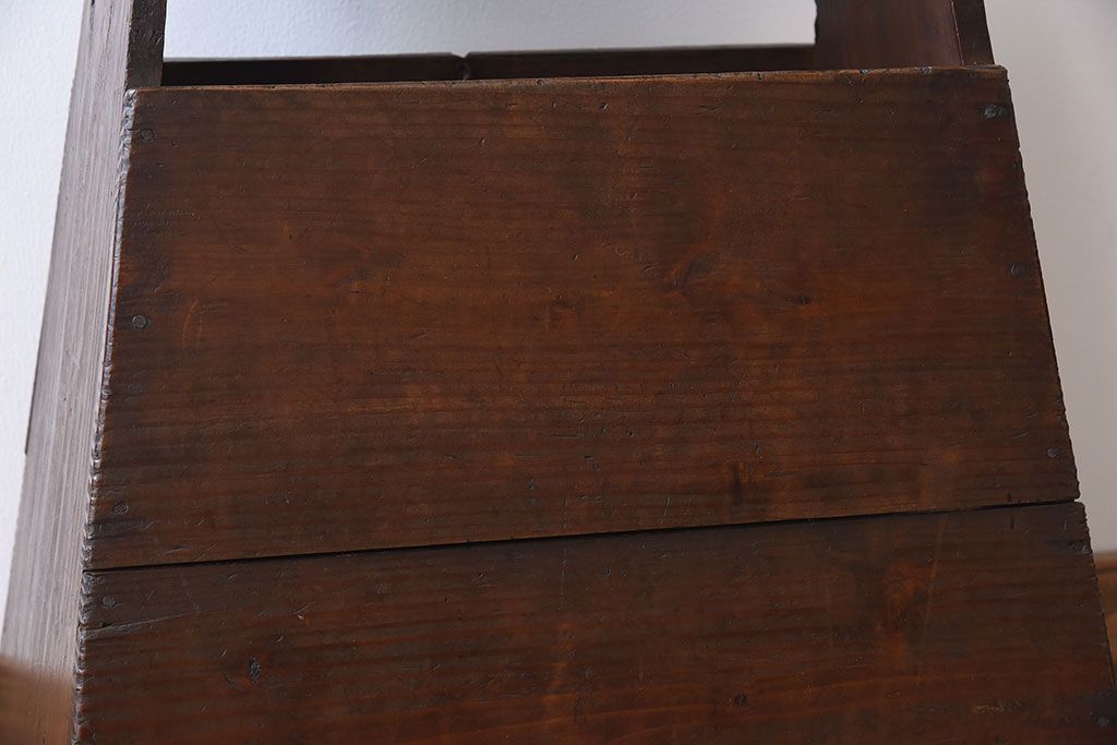 アンティーク雑貨　和製アンティーク　古い木の味わい深いレトロな踏み台(2)