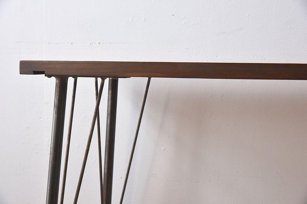 アンティーク家具　古い天板一枚板!朴の木材製　シンプルな鉄脚テーブル