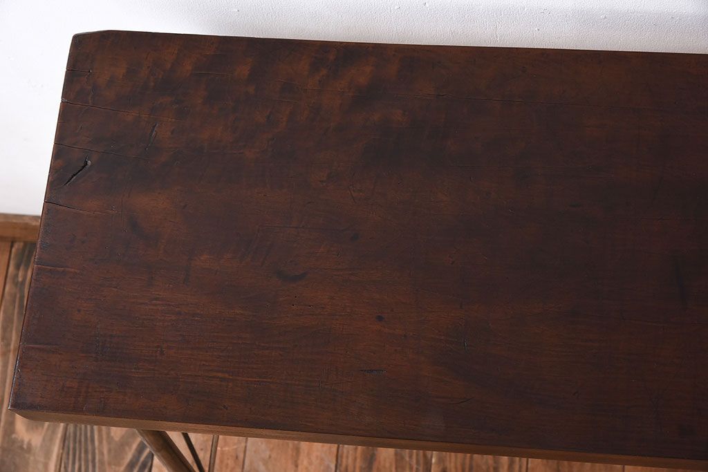 アンティーク家具　極厚　古い天板一枚板!シンプルな鉄脚テーブル