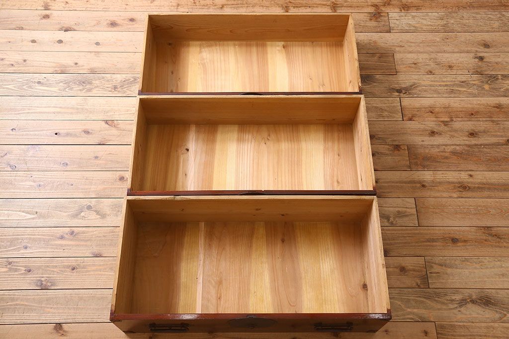 アンティーク家具　最上箪笥(衣装箪笥)　古民具・骨董　前面栗材
