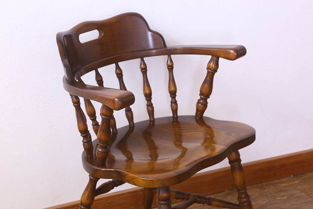 中古　飛騨産業キツツキマーク　穂高シリーズ　キャプテンチェア(1)