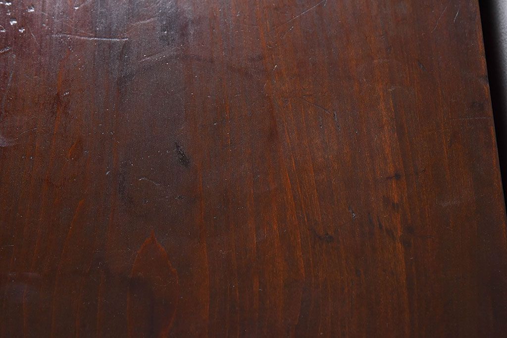 アンティーク家具　明治大正期　前面欅材　玉杢　蝶覆輪金具　小ぶりな時代箪笥ローボード(衣装箪笥)