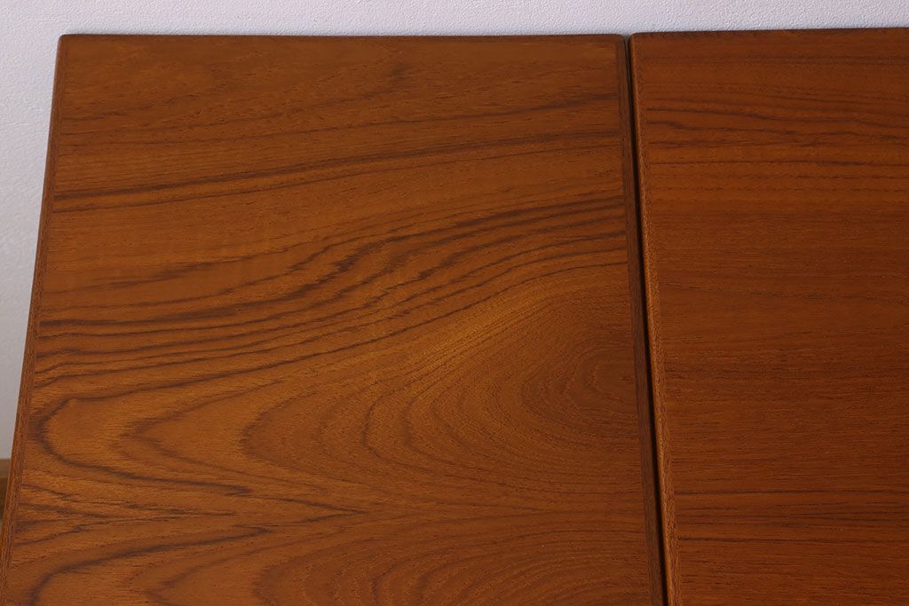 北欧家具　ビンテージ　シンプルなダイニングテーブル(エクステンションテーブル)