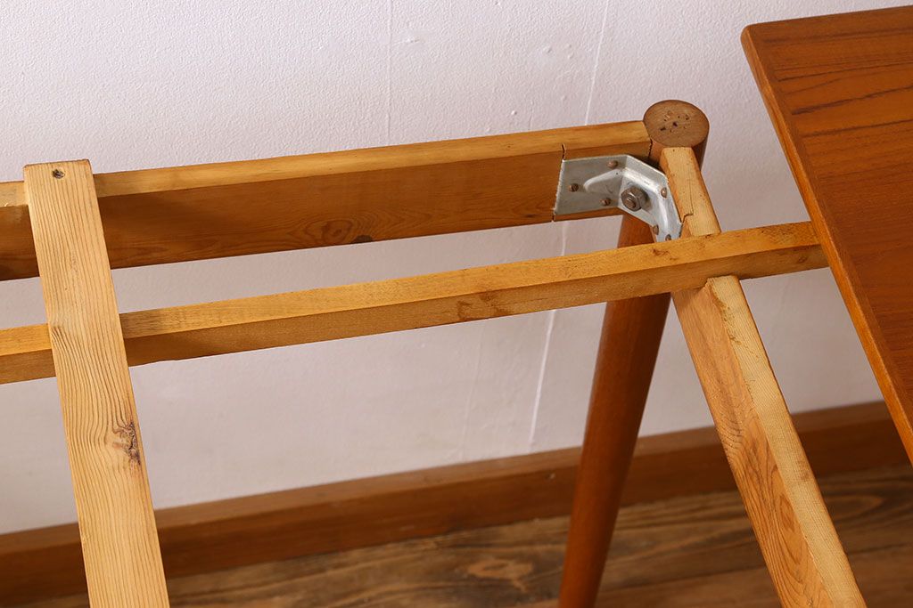 北欧家具　ビンテージ　シンプルなダイニングテーブル(エクステンションテーブル)