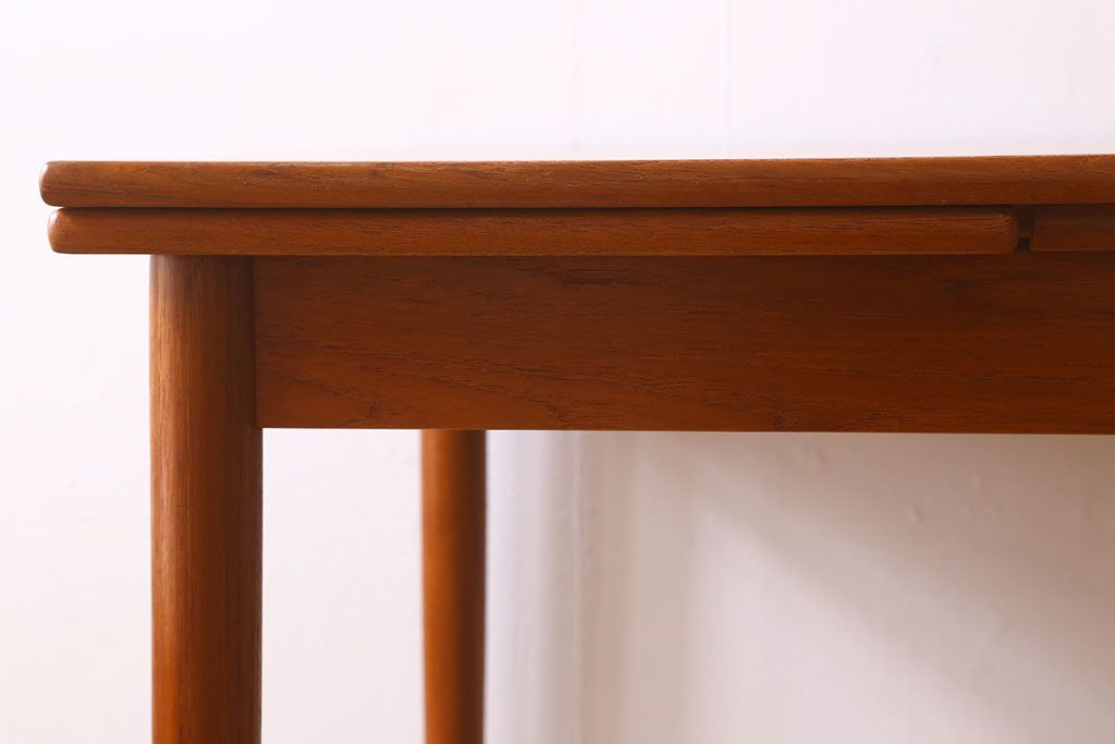 北欧家具　ビンテージ　シンプルなダイニングテーブル(エクステンションテーブル)