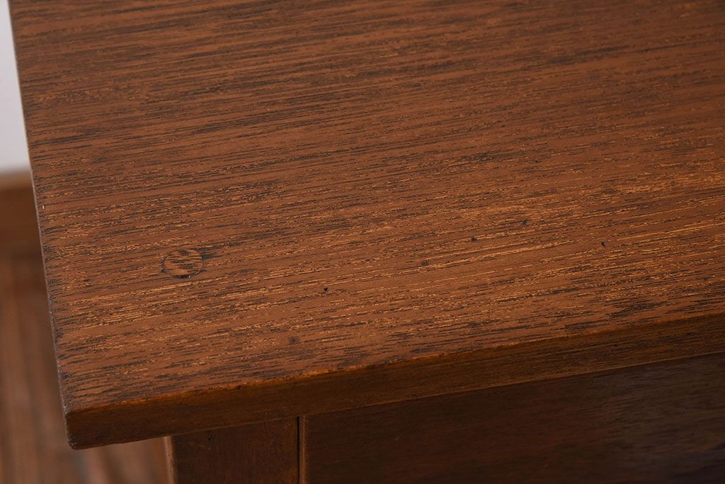 レトロ家具　ラワン材製　シンプル　昭和レトロな古い木の片袖机(2)