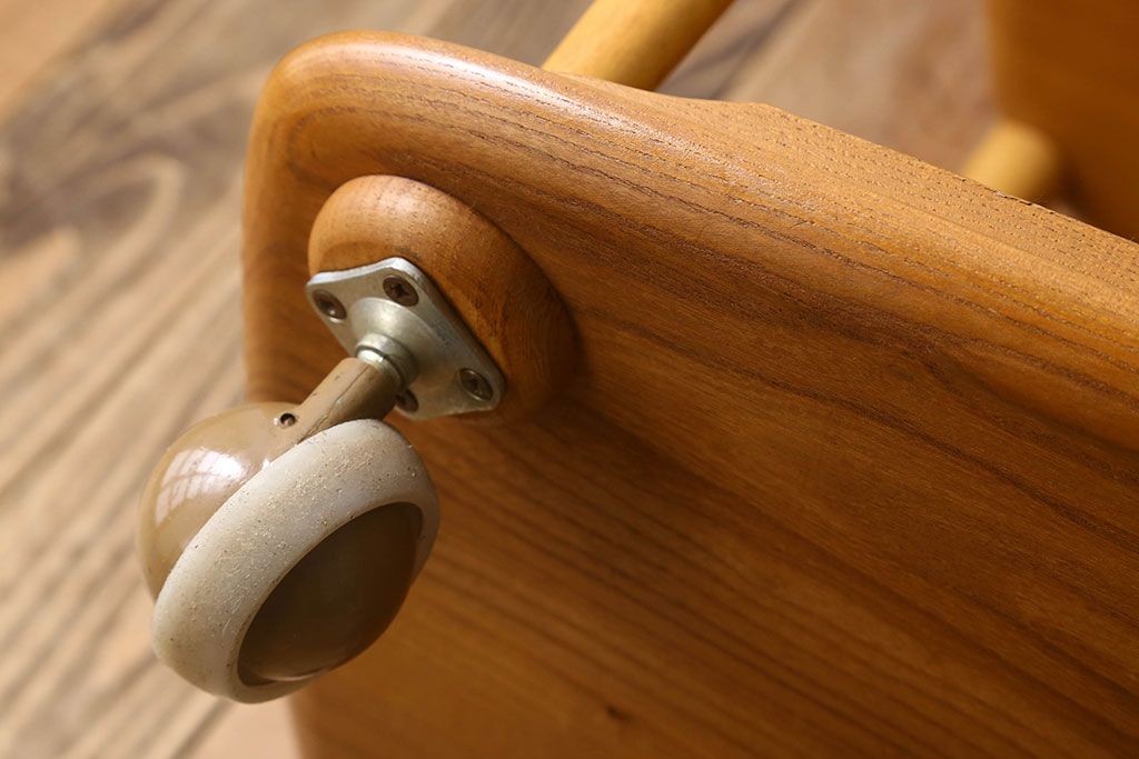 ヴィンテージ家具　ERCOL(アーコール)　イギリスビンテージ　トロリーキャスターワゴン