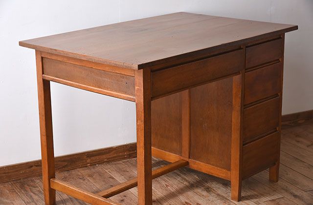 レトロ家具　シンプル　昭和レトロな古い木の片袖机　ブナ材製