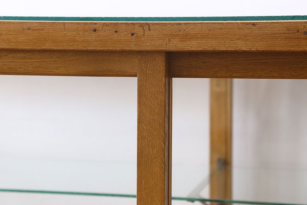 レトロ家具　昭和レトロ　古いナラ材製のシンプルなガラスケース(ショーケース)