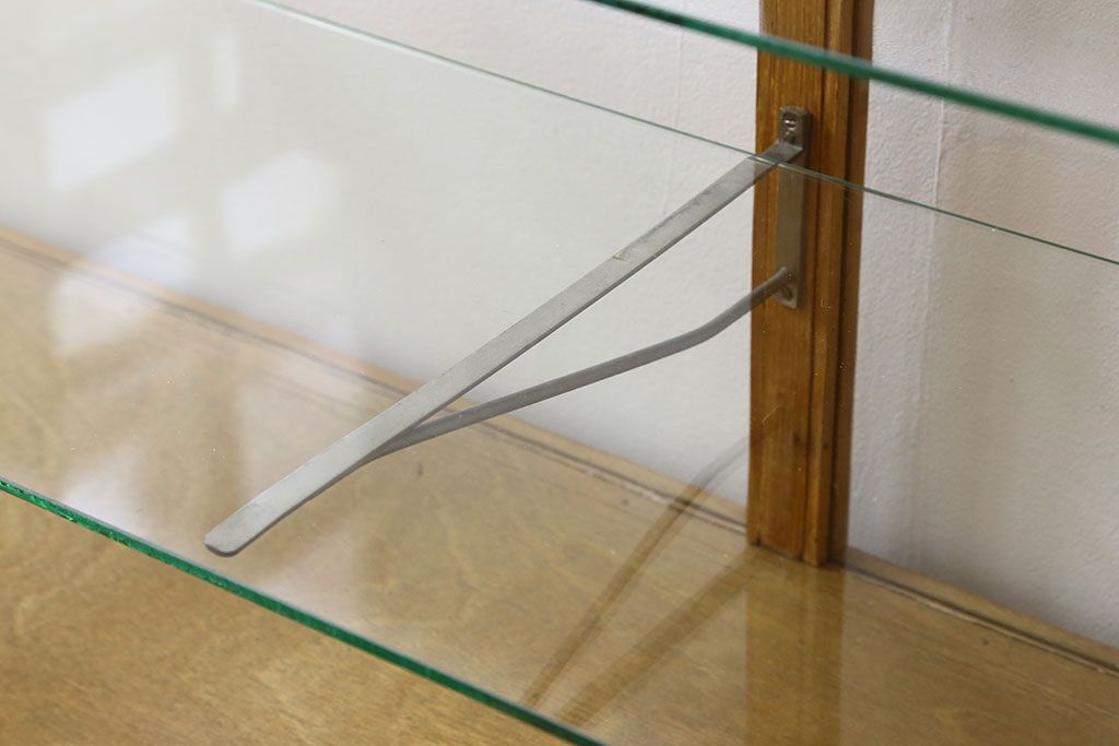 レトロ家具　昭和レトロ　古いナラ材製のシンプルなガラスケース(ショーケース)
