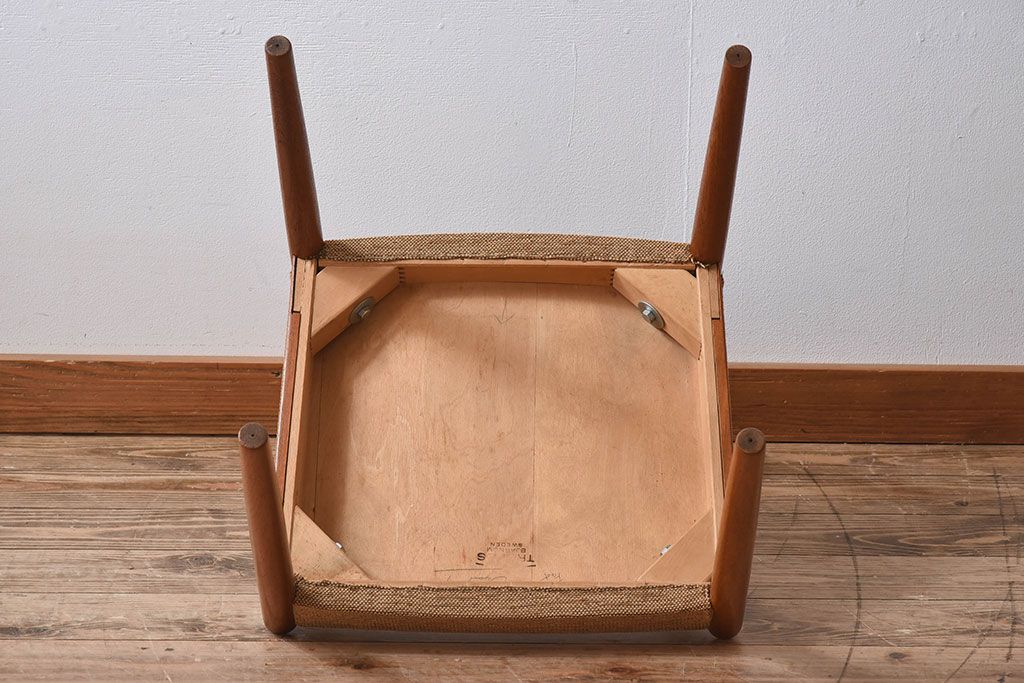 ヴィンテージ家具　北欧ビンテージ　スウェーデンTROEDS製　チーク材のチェア(ダイニングチェア)(1)