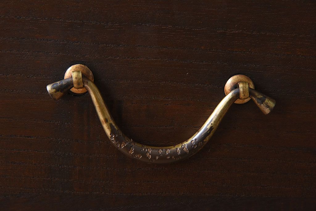 アンティーク家具　鉄脚付き!味のある古い桐材製の箪笥ローボード(衣装箪笥)