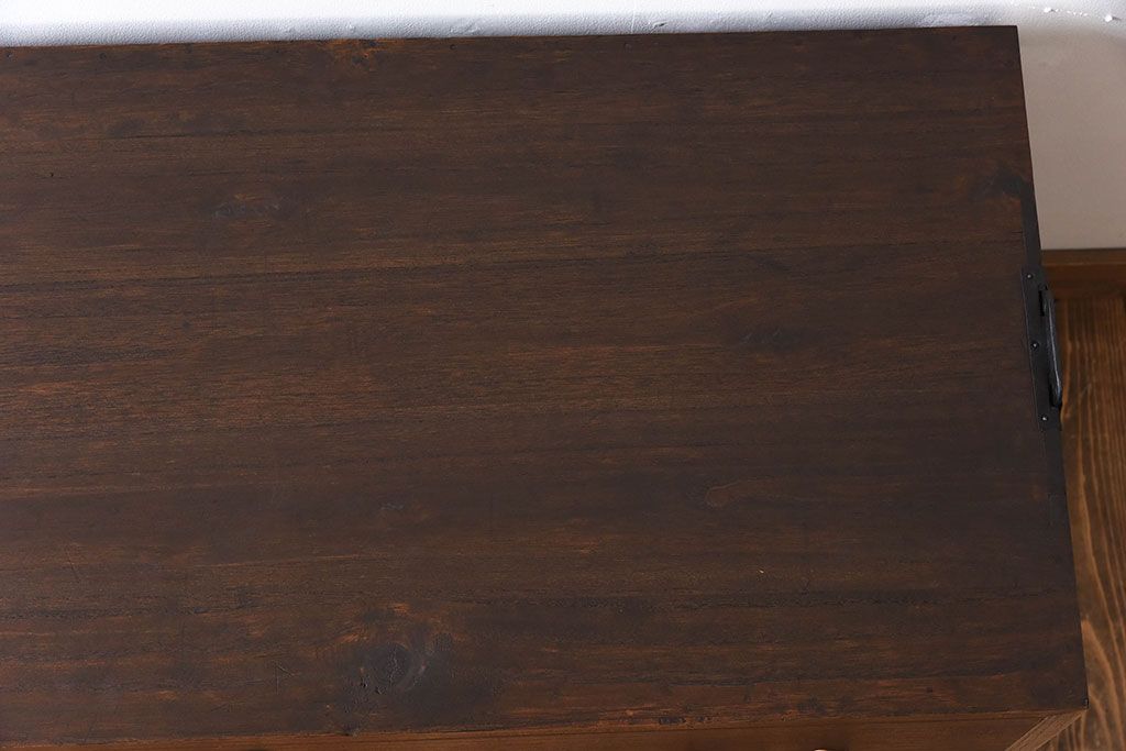 アンティーク家具　味のある古い桐材製の箪笥ローボード(衣装箪笥)