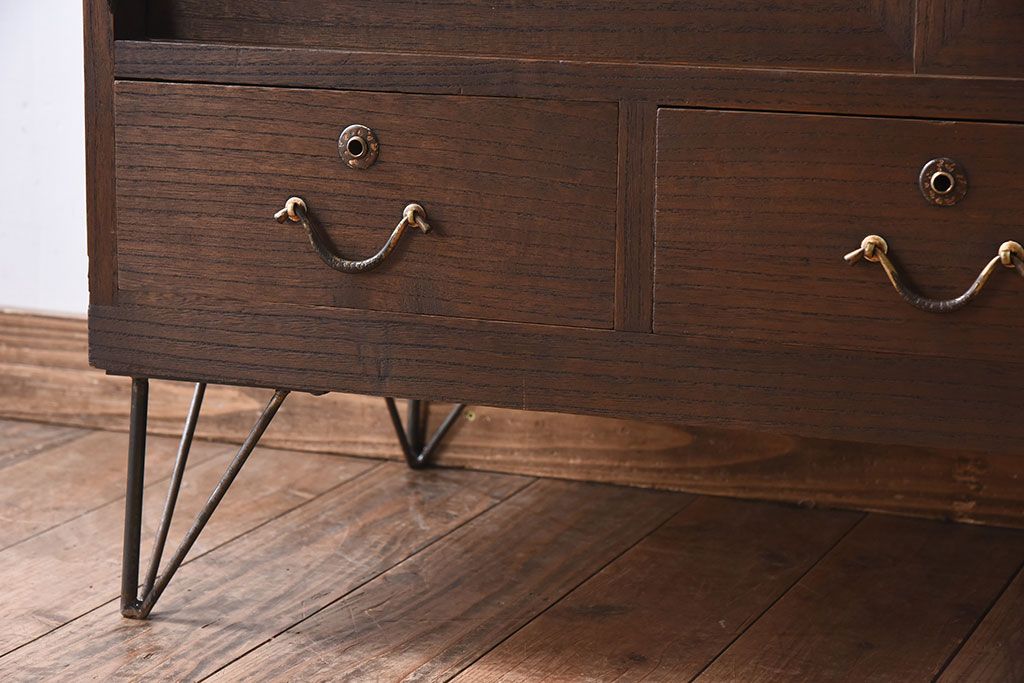 アンティーク家具　総桐材製!シンプルな鉄脚付きローボード